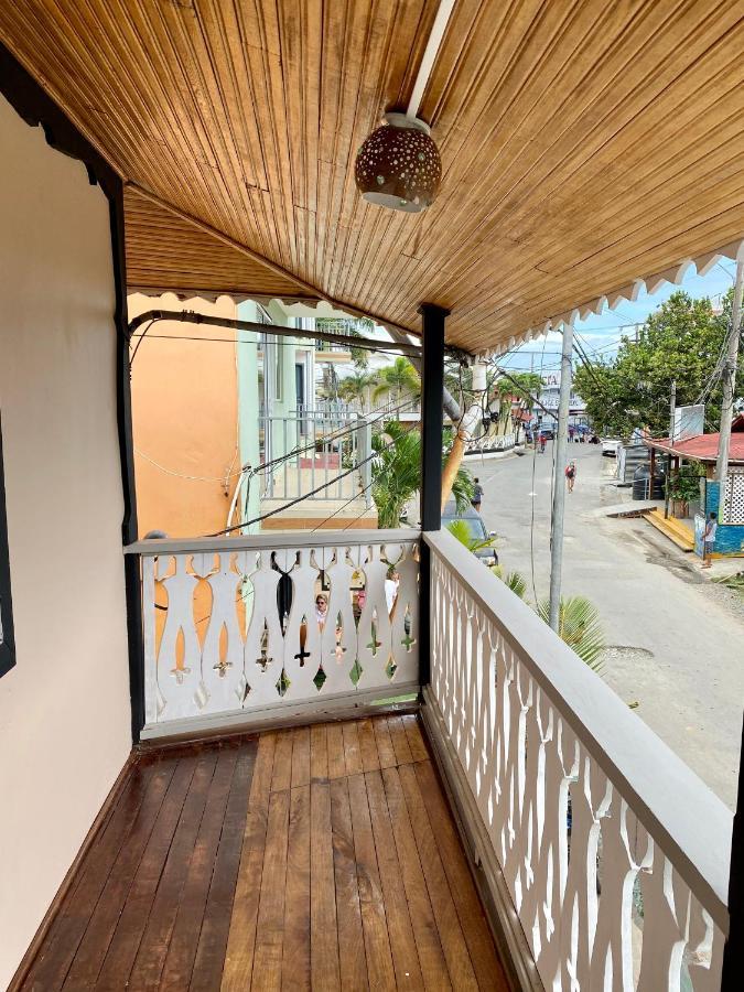 Cat In The Cup B&B Bocas Town Exterior foto